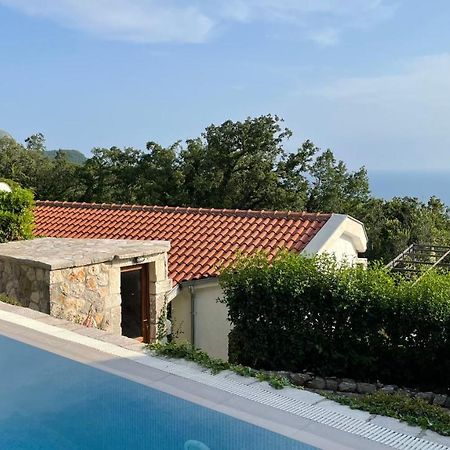 House In The Mountains Near Budva Luaran gambar