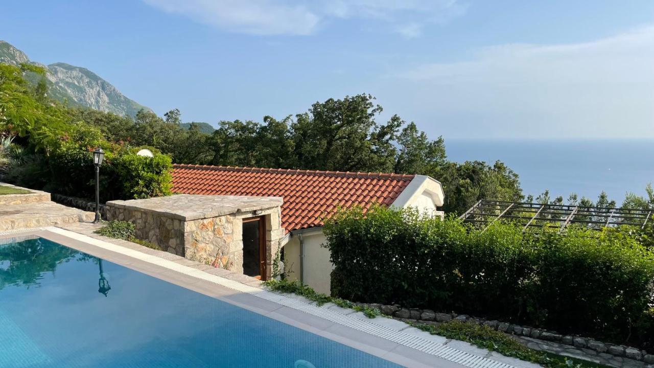 House In The Mountains Near Budva Luaran gambar